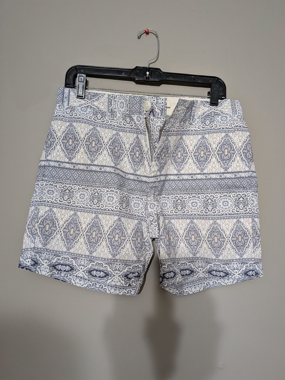 Club Monaco Baxter Shorts- Small *GREAT*